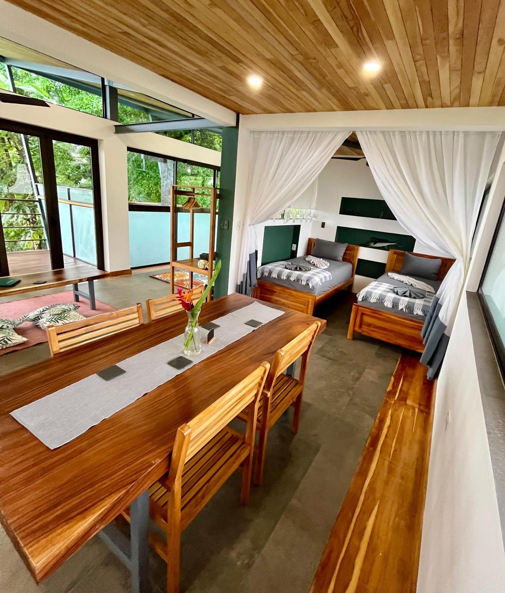 Drakes Bay Southern Drake Lodge מראה חיצוני תמונה
